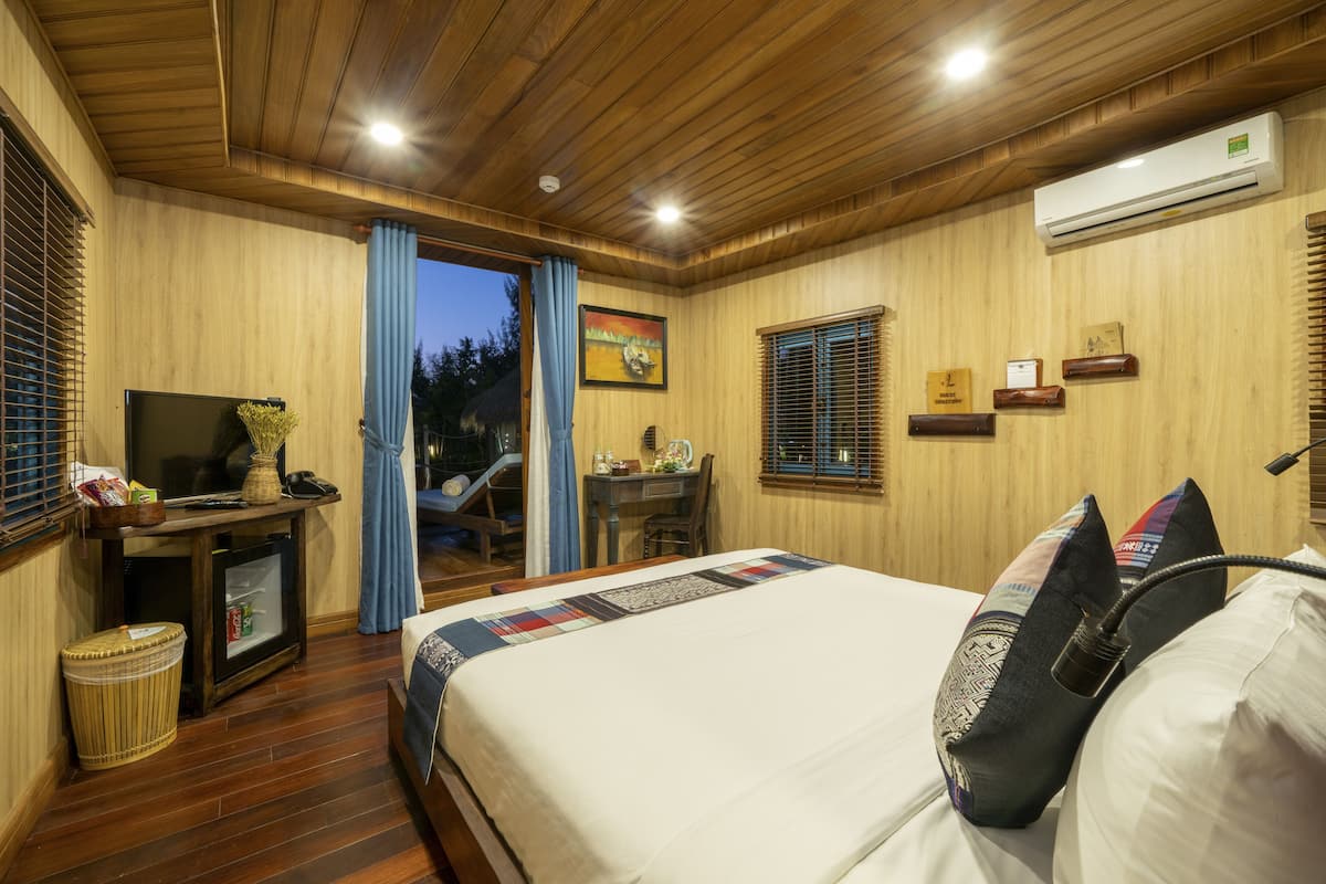Cabin cơ bản (on Boat) | Bộ đồ giường cao cấp, chăn bông, minibar, két bảo mật tại phòng