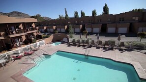 Outdoor pool, a heated pool - 3 BR luxury Townhouse on Canada's warmest lake (Osoyoos)