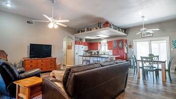 Älytelevisio, DVD-soitin, videokirjasto