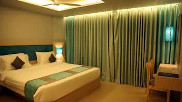 Egyptian cotton sheets, premium bedding, desk, laptop workspace