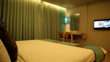 Egyptian cotton sheets, premium bedding, desk, laptop workspace