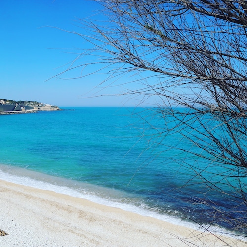 Villa MarLu nur einen Schritt von einer Küstenstraße mit Charme entfernt.