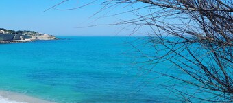 Villa MarLu à deux pas d'une route côtière de charme.