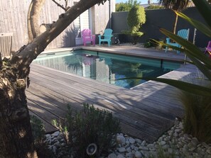 Piscina all'aperto, una piscina riscaldata