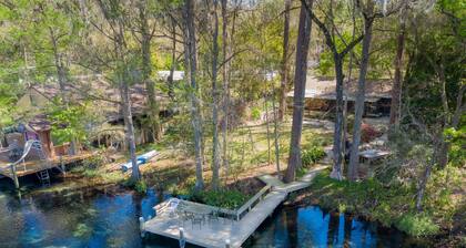 Breathtaking Rainbow River single family home