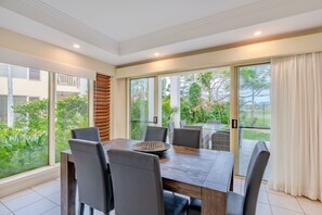 Luxury Villa, Golf View | In-room dining - Paradise Links Port Douglas Luxury Villa (Craiglie)