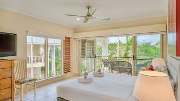 Biệt thự Cao cấp, quang cảnh sân golf | 3 phòng ngủ, bộ đồ giường cao cấp, trang trí khác biệt