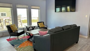 Smart-TV, videospill, DVD-spiller og bøker