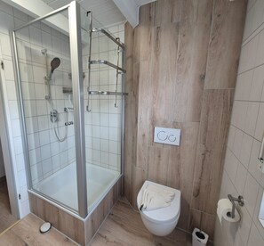 Unclassified image, 5 of 25, button