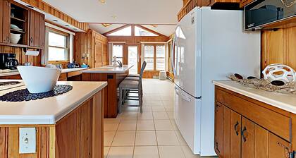 Ocean Front! On the sand!! Stunning 5 BR house on Atlantic Ave, Wells Beach!!!