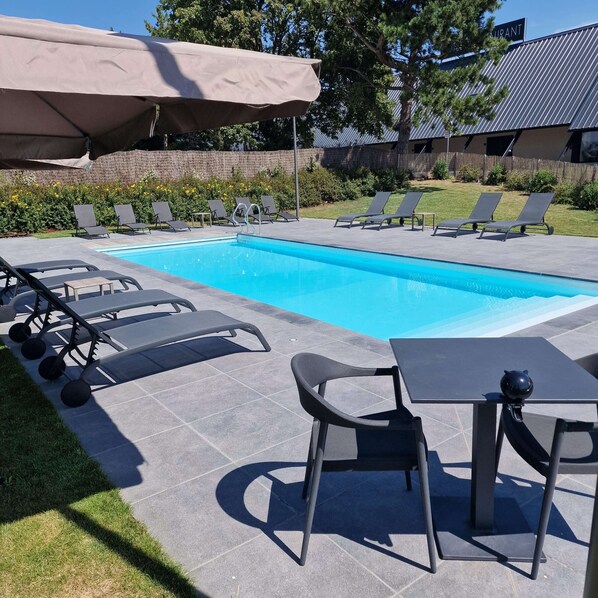 Seasonal outdoor pool