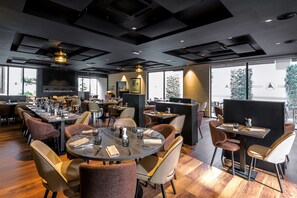 Lunch and dinner served - Best Western L' Aquarium Arras Nord (Fresnes-les-Montauban)