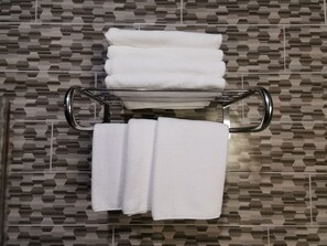 Family Room | Bathroom - Assos Villa Natura (Ayvacik)