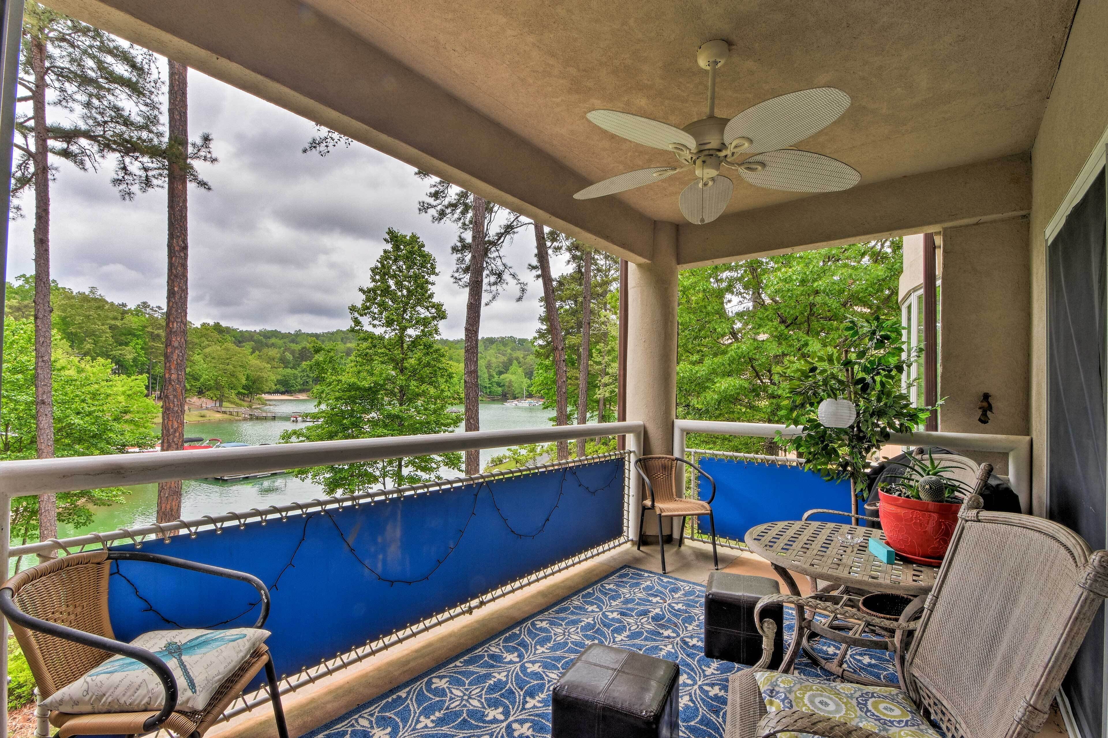 Lakefront Condo w/ Resort-Style Amenities + Marina