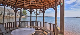 Lakefront Condo w/ Resort-Style Amenities + Marina