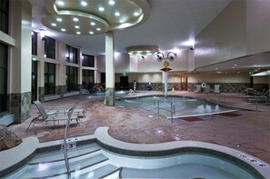 Piscine intérieure, piscine chauffée