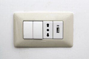 Doppia City | Una cassaforte in camera, una scrivania, tende oscuranti, Wi-Fi gratuito