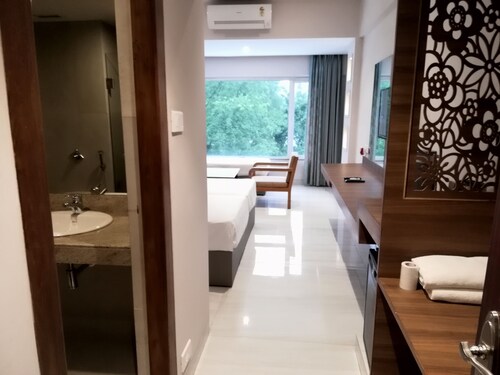Lake View Resort