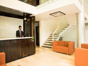 Lobby - Hotel Sangat Regency (Bhopal)