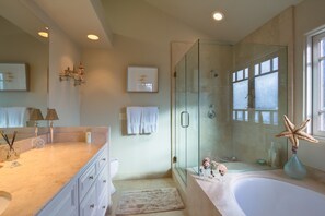 Combined shower/tub, towels, soap, toilet paper
