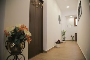 Interni