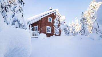 Comfort Chalet, Sauna, Courtyard View | View from room