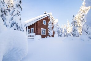 Comfort chalet, sauna, uitzicht op de binnenplaats | Uitzicht vanuit de kamer