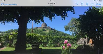 CHAMBRES D' HĂTES dans le Parc des Volcans d' Auvergne
