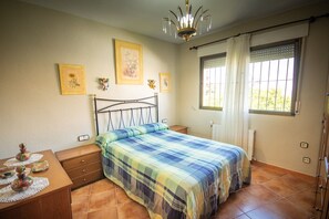 3 bedrooms, free WiFi, bed sheets