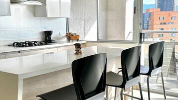 Fridge, microwave, oven, stovetop