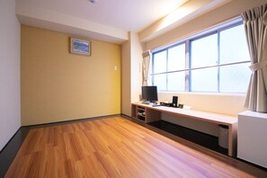 Desk, iron/ironing board, free WiFi, bed sheets