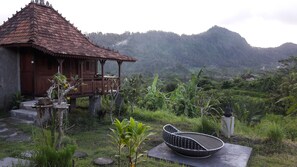 傳統雙人或雙床房 | 書桌、床單