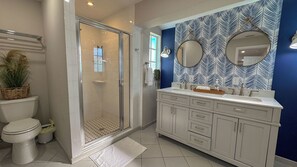 Combined shower/bathtub, hair dryer, towels, soap - 632 Seagrape; Beach, Restaurants a few steps away (Marco Island)