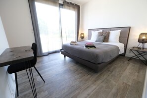 5 chambres, fer et planche à repasser, accès au Wi-Fi (inclus)