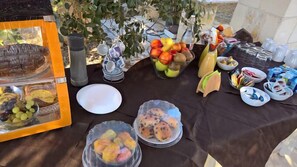 Daily buffet breakfast for a fee - Vacanze al Minci (Giurdignano)
