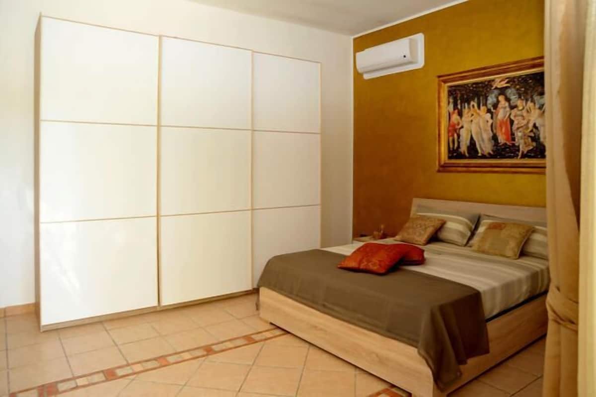 Apartamento de lujo, 1 habitación (Vista Ulivi) | Wifi gratis y ropa de cama