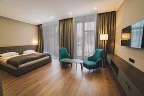 Classic Double Room | Minibar, in-room safe, laptop workspace, iron/ironing board - Hotel Irys by Derenivska Kupil (Nyzhnje Solotvyno)