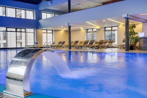 Indoor pool, outdoor pool - Hotel Irys by Derenivska Kupil (Nyzhnje Solotvyno)