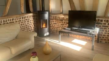 電視、乒乓球設施、書籍