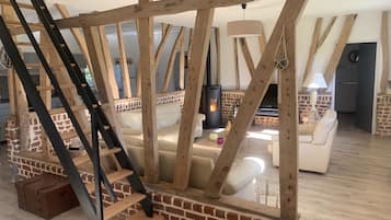 TV, ping pong, books