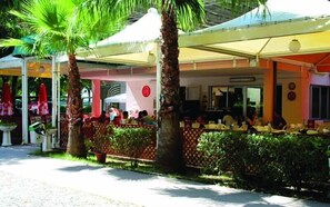 Outdoor banquet area - Villaggio Camping Maratea (Maratea)