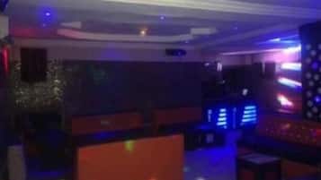 Bar (en el alojamiento)
