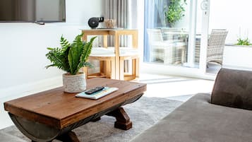 Deluxe Apartment | Living area