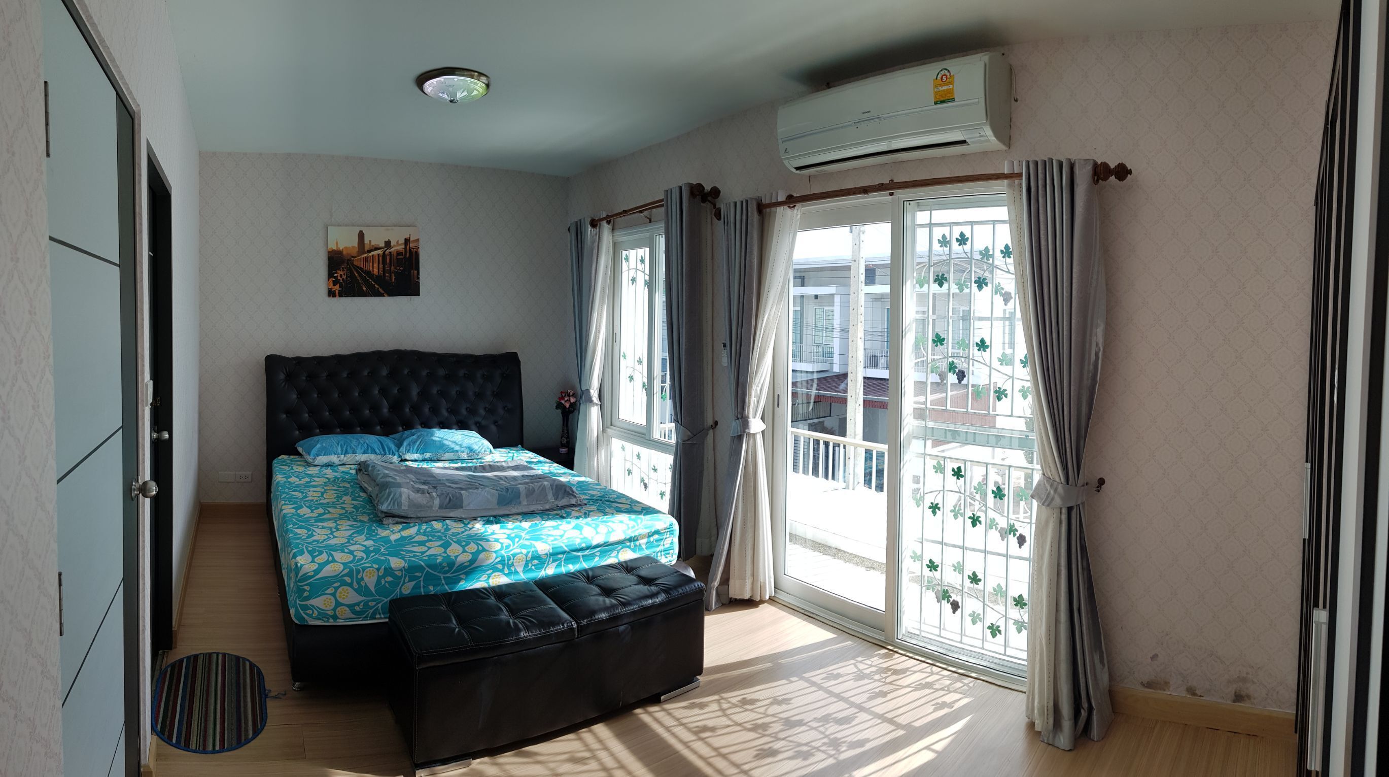 3 bedrooms, in-room safe, WiFi