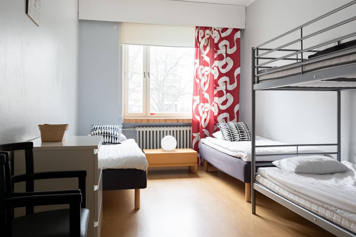 Familie vierpersoonskamer (Private WC, Shared Shower) | Individueel gedecoreerd, individueel gemeubileerd, gratis babybedden