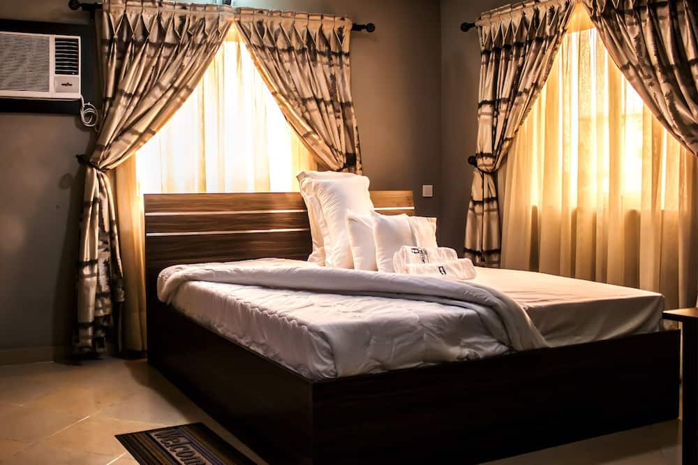 The Oragon Hotel