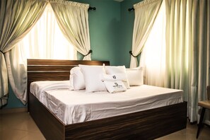 Executive Room | Desk, laptop workspace, blackout drapes, free WiFi - The Oragon Hotel (Lagos)