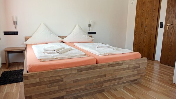 Free WiFi, bed sheets - Hotel Blautannen (Altlussheim)