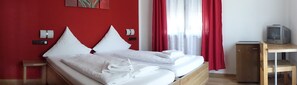 Free WiFi, bed sheets - Hotel Blautannen (Altlussheim)