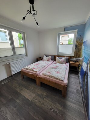 Hypo-allergenic bedding, individually decorated, individually furnished - JaNettes Gästehaus (Bad Doberan)